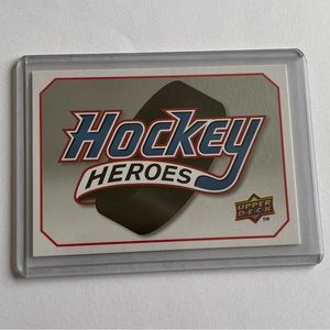 2010-11 Upper Deck Series One Hockey Heroes Header Card